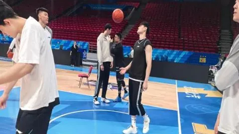 CBA今晚热血碰撞！浙江队对阵福建队，巅峰对决不容错过，七战成王，悬念一触即发！🔥🏀🎉